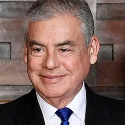 Portrait of César Villanueva
