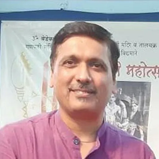 Portrait of Amar Oak