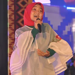 Portrait of Fatin Shidqia