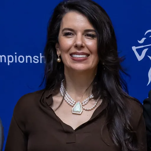 Portrait of Linda Pizzuti Henry