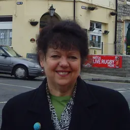 Portrait of Lorraine Barrett