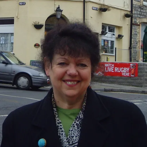 Portrait of Lorraine Barrett