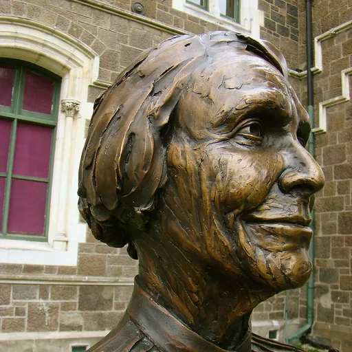 Portrait of Elsie Locke