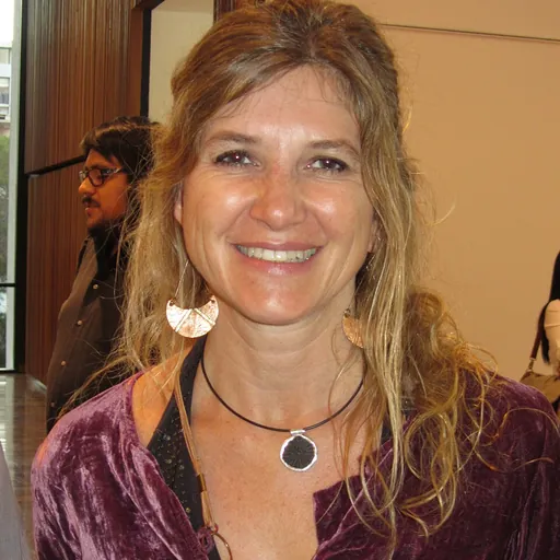 Portrait of Andrea Jeftanovic