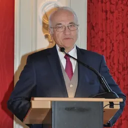 Portrait of Norbert Thom