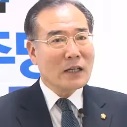 Portrait of Lee Kai-ho