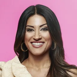 Portrait of Nikki Amini