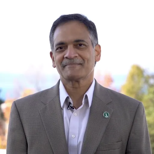 Portrait of Suresh Garimella