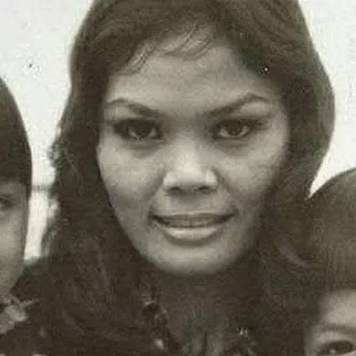 Portrait of Helen Vela