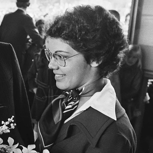 Portrait of Linda Faber