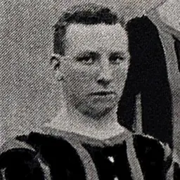 Portrait of Alex McCulloch