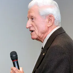 Portrait of Gene Amdahl