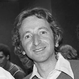 Portrait of Elliot Roberts