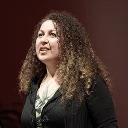 Portrait of Vanda Symon