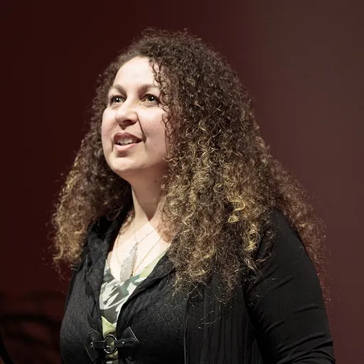 Portrait of Vanda Symon