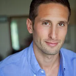 Portrait of Eitan Kramer