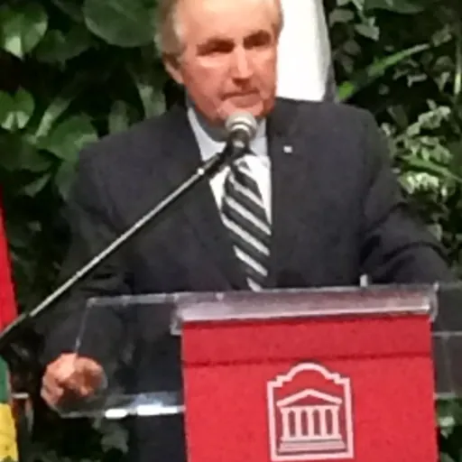 Portrait of Roy Romanow