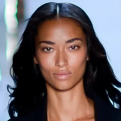 Portrait of Anais Mali