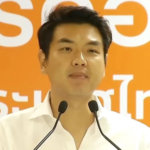 Portrait of Piyabutr Saengkanokkul