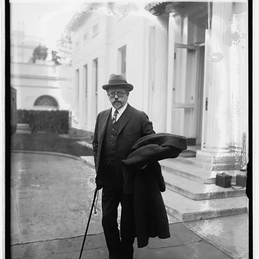Portrait of Leo Mielziner