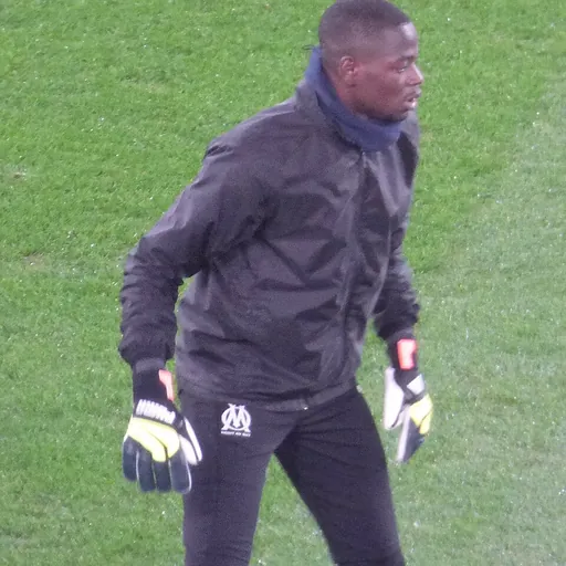 Portrait of Simon Ngapandouetnbu