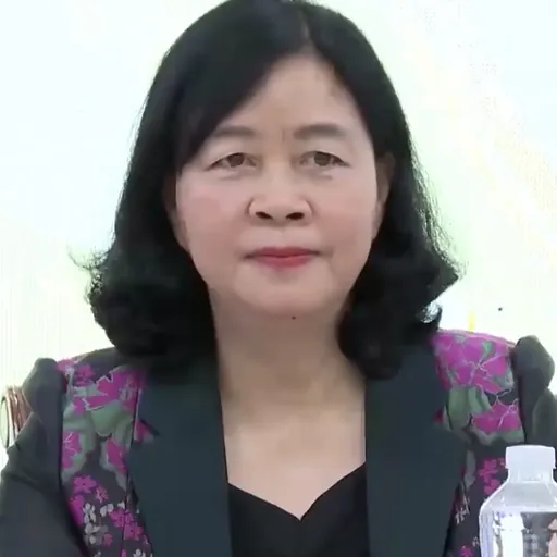 Portrait of Bùi Thị Minh Hoài