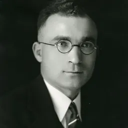 Portrait of Peter Miskew