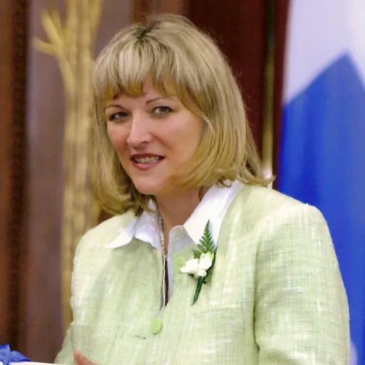 Portrait of Lise Thériault