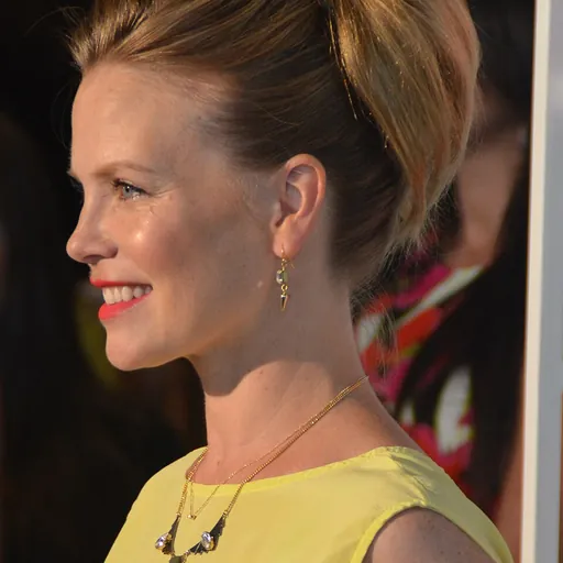 Portrait of Sarah Jane Morris