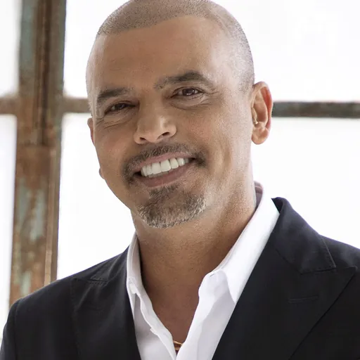 Portrait of Eyal Golan