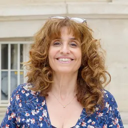 Portrait of Caroline Yadan