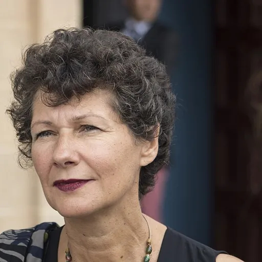 Portrait of Isabelle Cogitore