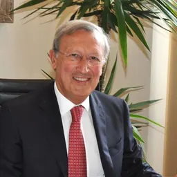 Portrait of Roland Blum