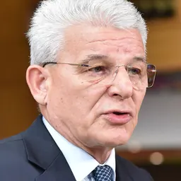 Portrait of Šefik Džaferović