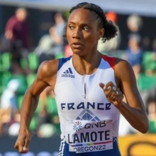 Portrait of Rénelle Lamote