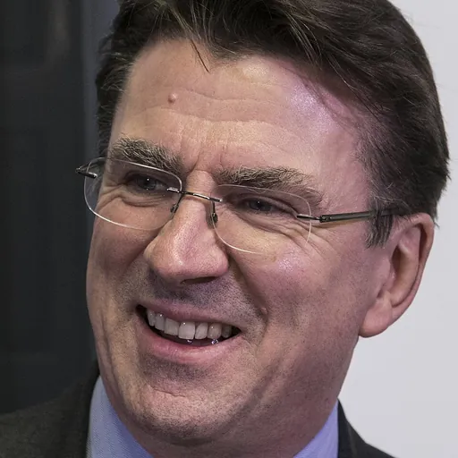 Portrait of Iain Lindsay