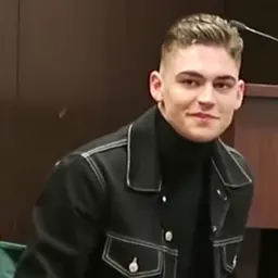 Portrait of Hero Fiennes Tiffin