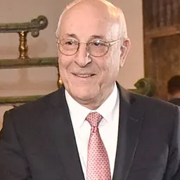 Portrait of Yitzhak Molcho