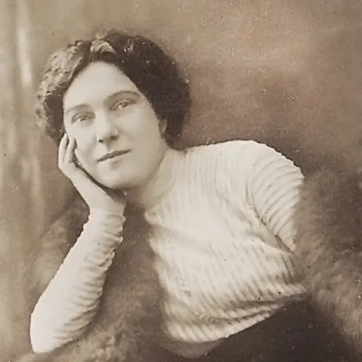 Portrait of Suzanne Desprès