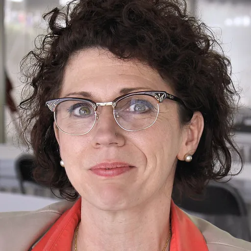Portrait of Jill Alexander Essbaum