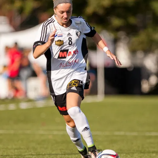 Portrait of Sydney Blomquist
