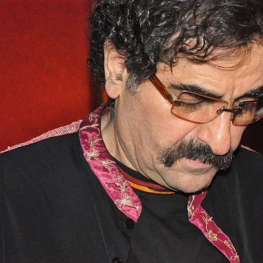 Portrait of Shahram Nazeri