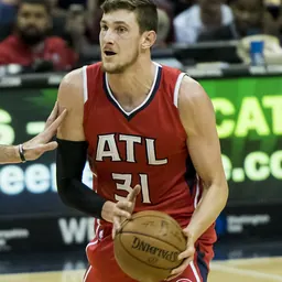 Portrait of Mike Muscala