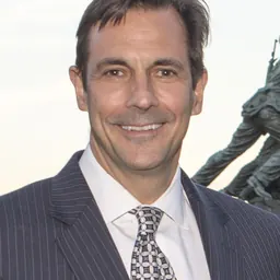 Portrait of Mark Paoletta