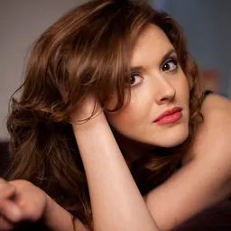 Portrait of Halie Loren