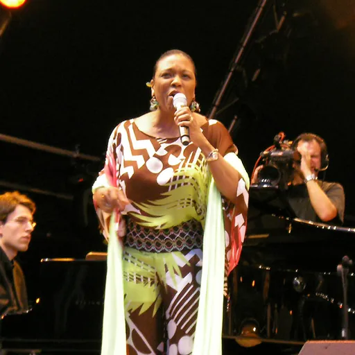 Portrait of Dee Dee Bridgewater