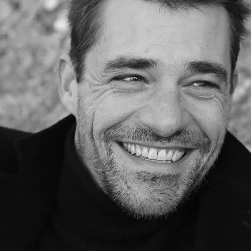 Portrait of Thierry Neuvic