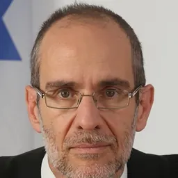 Portrait of Oded Shaham