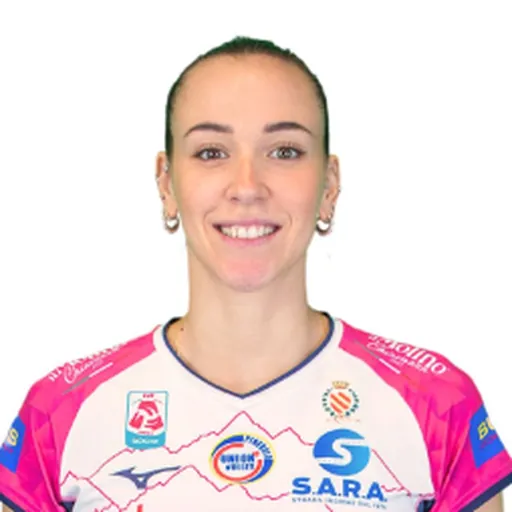 Portrait of Yasmina Akrari
