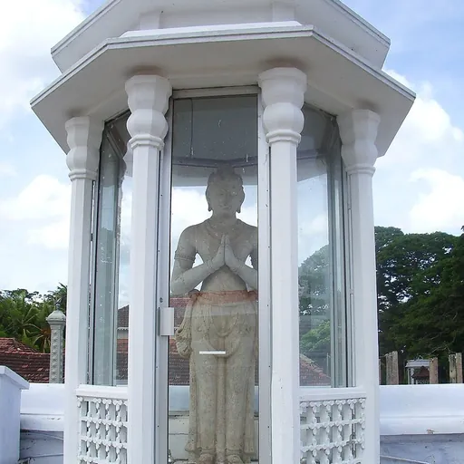 Portrait of Dutugamunu